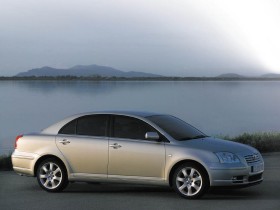 Spacious saloon self drive car hire - more style & comfort - Toyota Avensis or similar