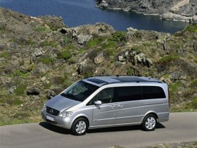 Mercedes V-Class people carrier
